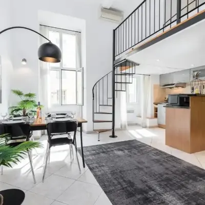 MY CASA - MASSENA 2 - Great location Massena Square with AC