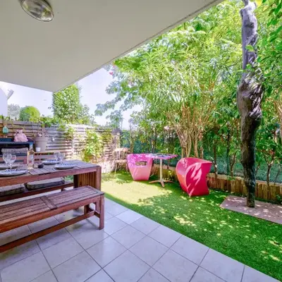 Rez de jardin à 500 m de la plage
