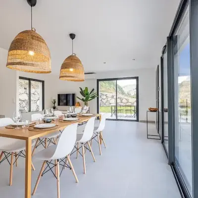 Villa Riviera - Nouveaute entre mer et montagnes