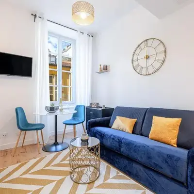Charming City Center Studio 104