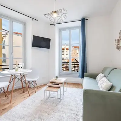 Charming City Center Studio 302