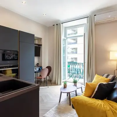 L37 F1 Central 2 min de la mer Balcon & CLIM