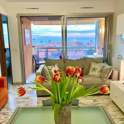 Sea View Apartment - Private Parking