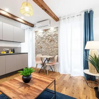 Pretty & Quiet Studio in Port Area
