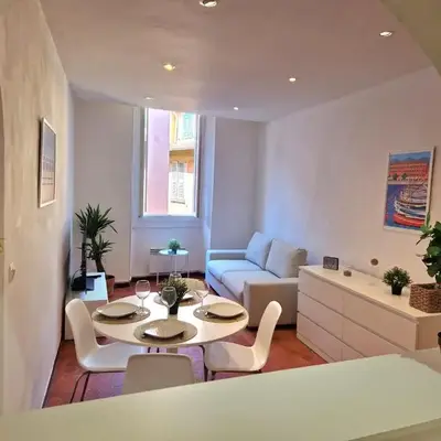 Sublime appartement 4P classé dans le Vieux-Nice
