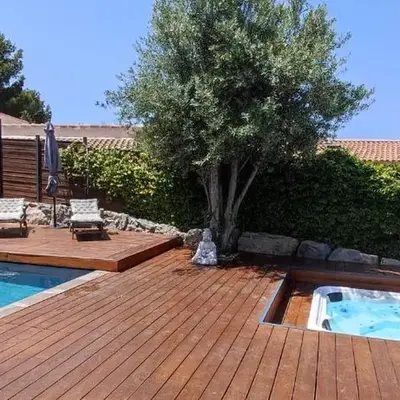 VILLA MODERNE PISCINE JACUZZi