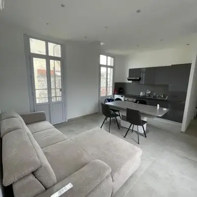 Cosy flat 250m from beach