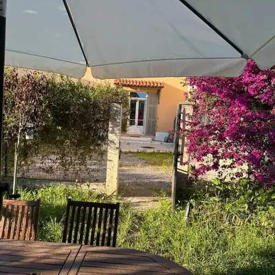 Maison de ville à Nice Ouest dans propriété arborée
