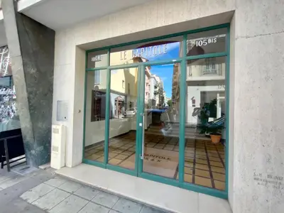 a store front with glass doors on a building at France 105 Super Centrale 2 Pers WiFi AC in Nice