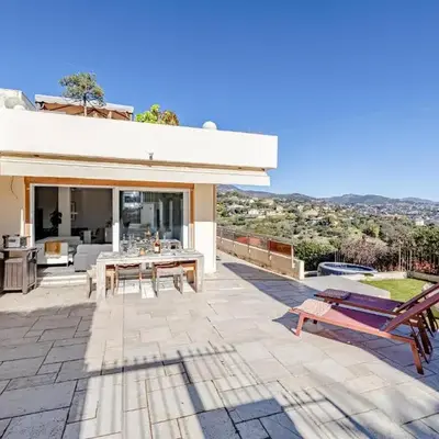 Bay of Angels by ecoflats