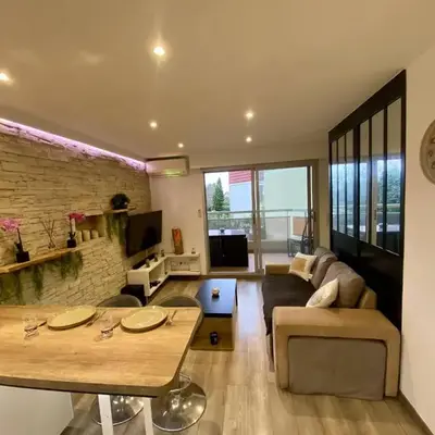 F1 Saint Laurent du Var Proximity to beach-Clim Wifi
