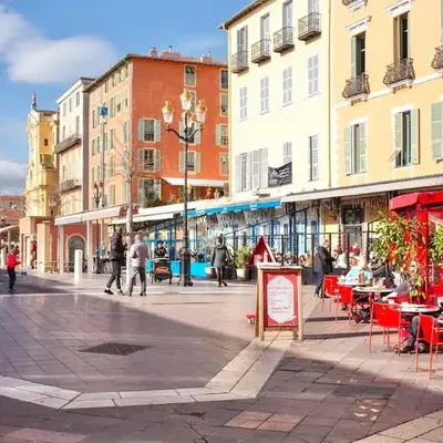 Proche du Cours Saleya et de la plage