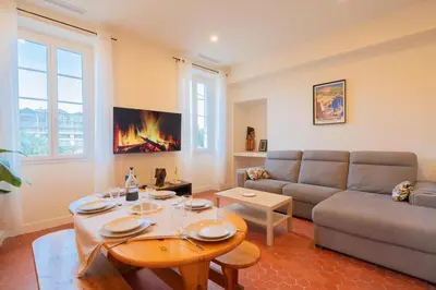 a floor plan of a house at Nice - Beautiful bright apartment - 10 min beach in Nice