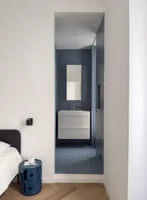 a living room with a blue couch and chairs at Nice Cote d'Azur jardin parking 6 pers luxe in Nice