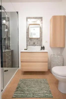 a bathroom with a sink and a toilet at Superbe 2 pièces contemporain au cœur de Nice in Nice
