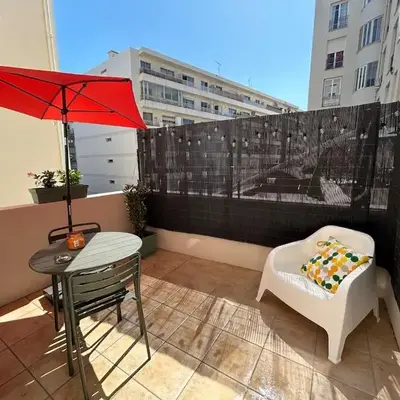 Central studio and sun terrace