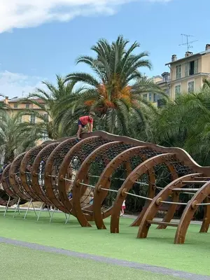 a person standing on top of a wooden bridge at Mer à 5 minutes et vue splendide! in Nice