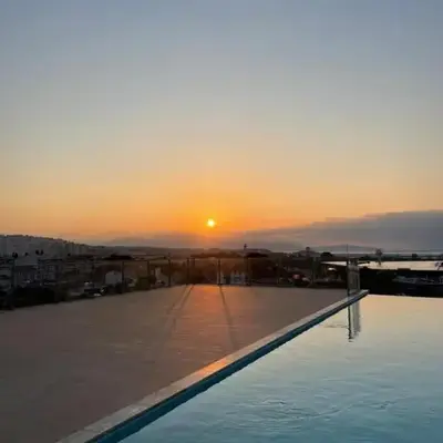 Piscine Rooftop Résidence Neuve
