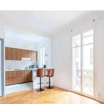 Large Studio 7 minutes from Beach