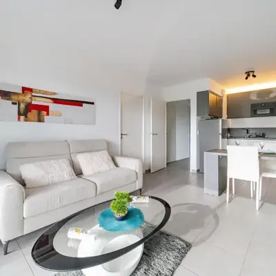 Superbe 2 pièces - Piscine et garage