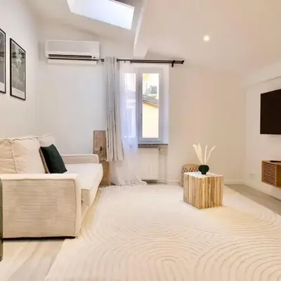 Magnifique appartement rénové au port de Nice