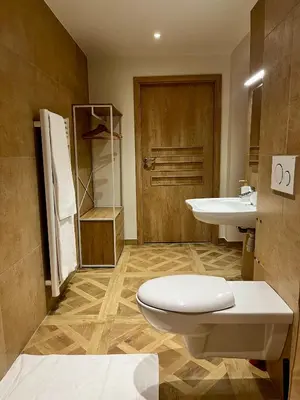a bathroom with a toilet and a sink at Appartement Jasmin 2 pièces central à Cagnes-sur-Mer in Cagnes-sur-Mer