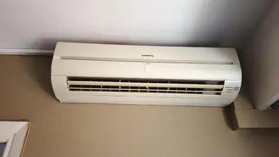 a white air conditioner sitting on a wall at Nice Centre, Superbe Studio Proche Mer in Nice