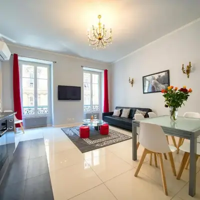 Lusso 5 beds Central Apartment