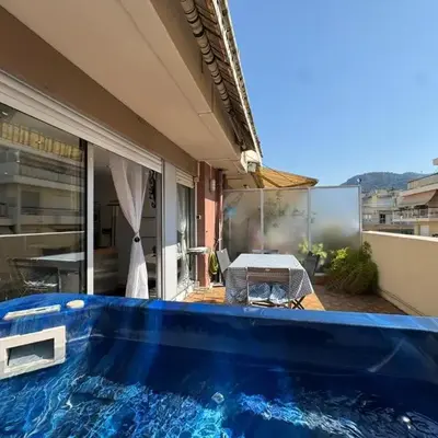 SIENA - Appartement 6 personnes avec Terrasse et Jacuzzi plein cœur centre-ville quartier du Port de Nice