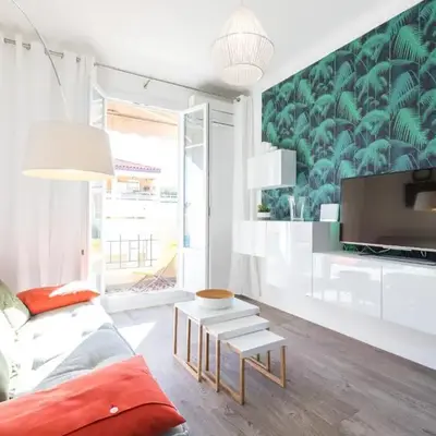 Cosy 1 Bdr near Garibaldi Square - Top Floor & AC