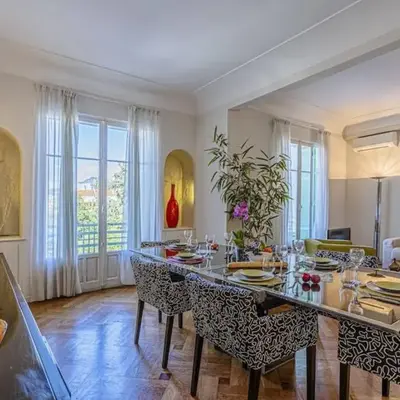 MY CASA - VICTOR HUGO - Beautiful Apartment - View over Garden