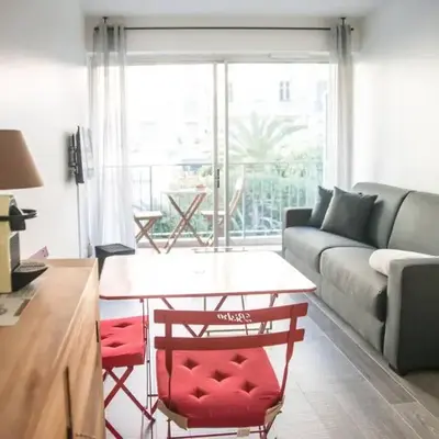 STUDIO ORANGERS