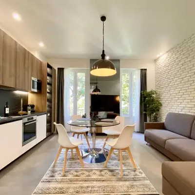 Maxim - Easy Home Booking