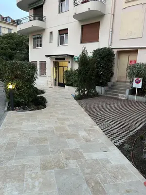 a walkway in front of a building at Le 29 Promenade des Anglais - Golden Square in Nice