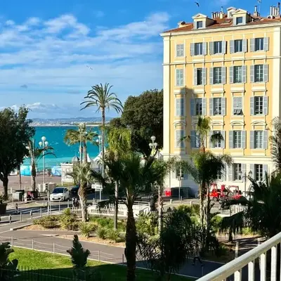 OPERA PROMENADE 4 Renovated 3 Bedrooms Balcony Sea View AC