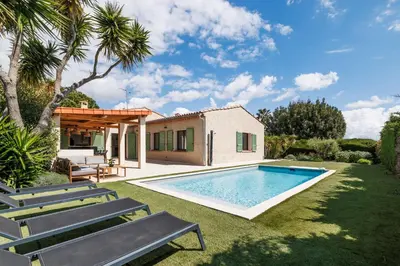 a villa with a swimming pool in a yard at Nice Renting - BELLET - Live A Dream Villa Pool 3 Bedroom Garden Parking in Nice