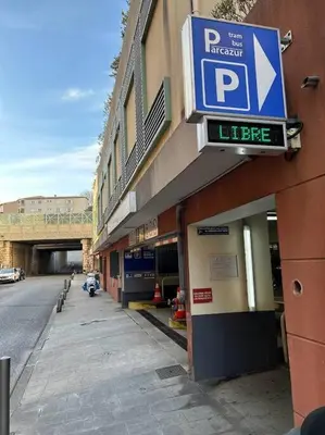 a parking sign on the side of a building at Magnifique studio au bord de mer in Nice