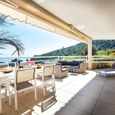 EZE VISTA AP4328 By Riviera Holiday Homes